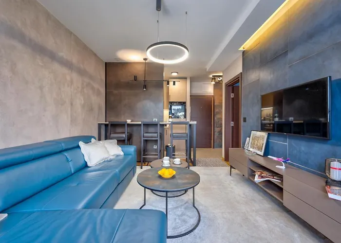 Royal Blue Wellness & 아파트