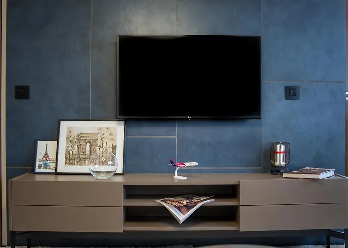 Royal Blue Wellness & *